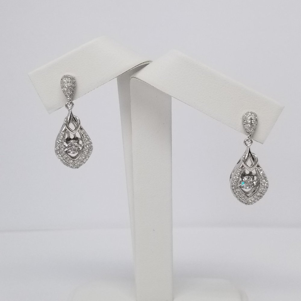 Sterling Silver Fashing Dancing Earrings Pear